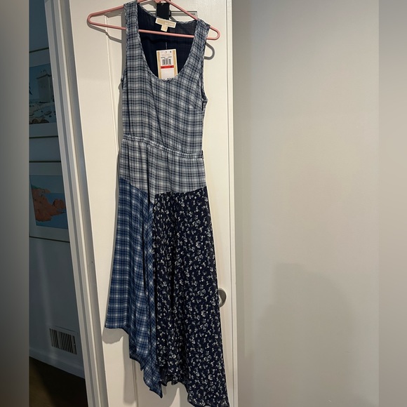 NWT MICHAEL Michael Kors Patchwork Handkerchief Hem Dress with Belt sz XS - Picture 3 of 5